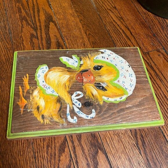 Quirky Vintage 1970s Handpainted Duckling Bonnet Apron Painting on Wood - Picture 3 of 5